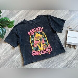 Fifth Sun Radiate Good Energy mushroom tee in charcoal tie dye. Size S